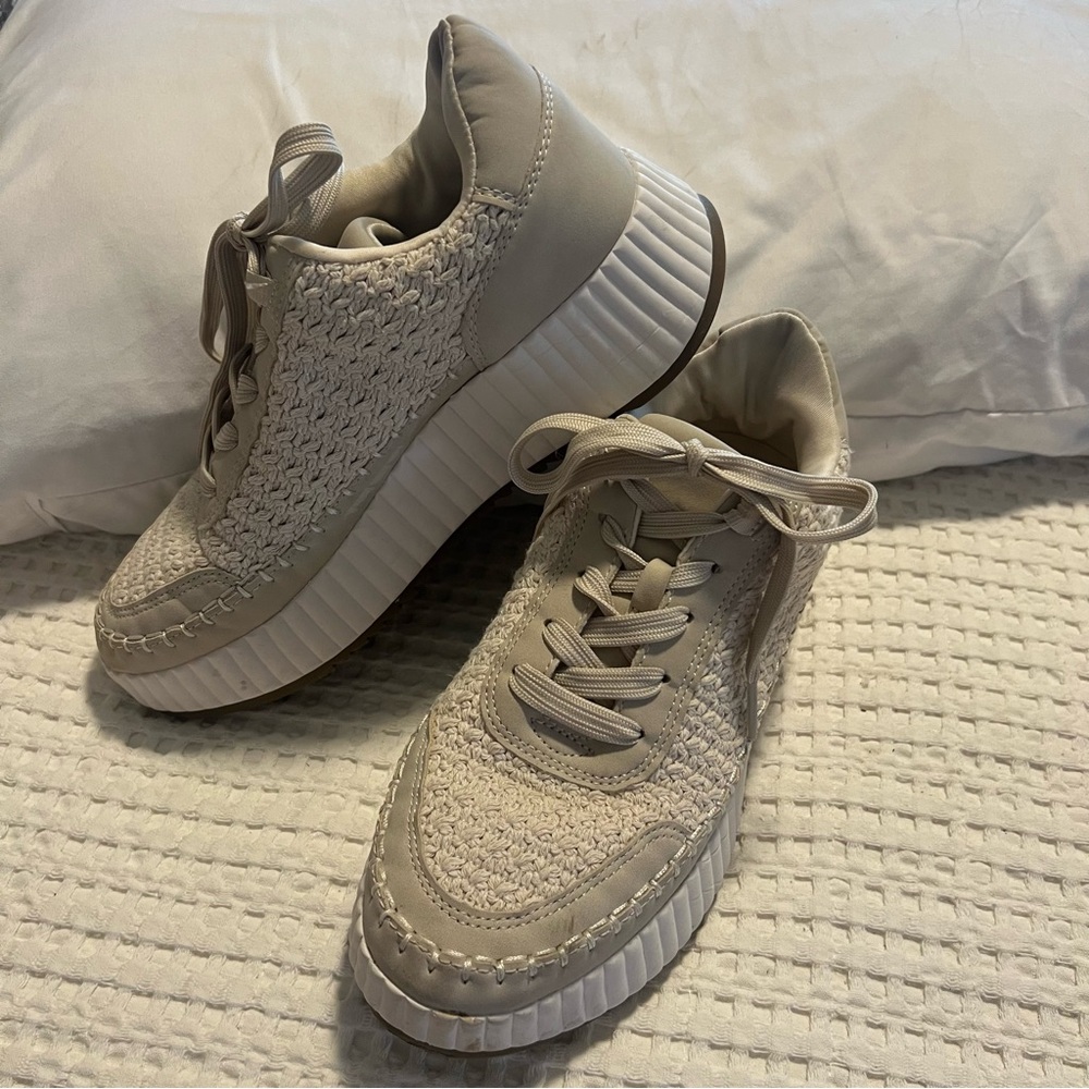DV by Dolce Vita Cream Textured Sneakers